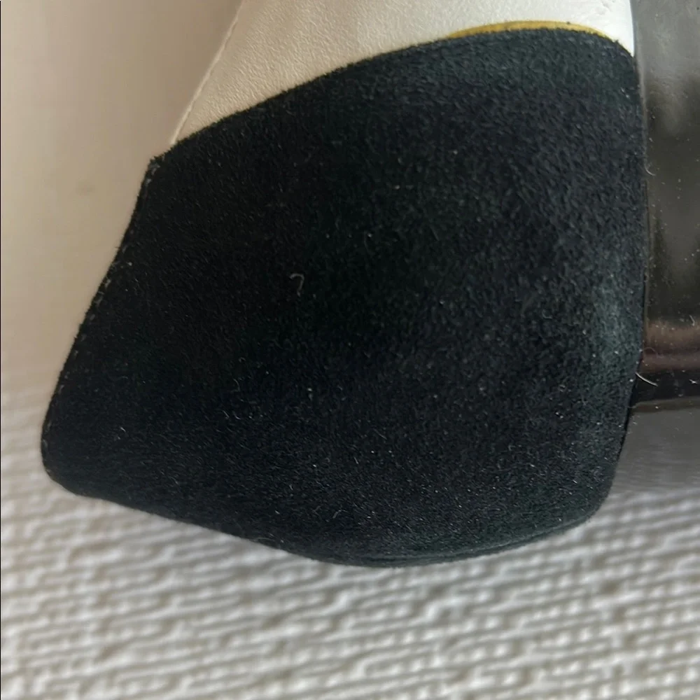 Anne Fontaine Black and‎ White Floral Loafers - Picture 10 of 11